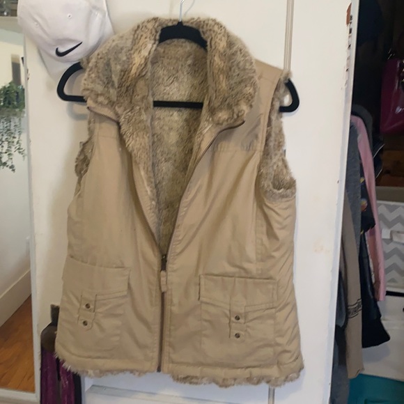 Reversible fur sweater vest - Picture 3 of 12